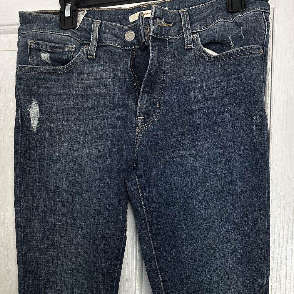 Levis 711 Skinny Jean size 28